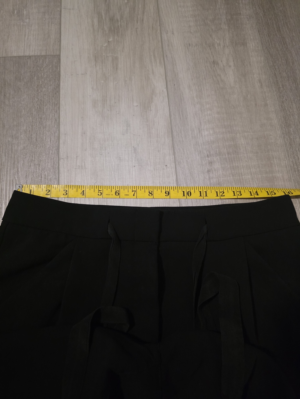 Aritzia Wilfred Allant Pant Tie Waist Cropped Pants Size 6 Black - Picture 9 of 12